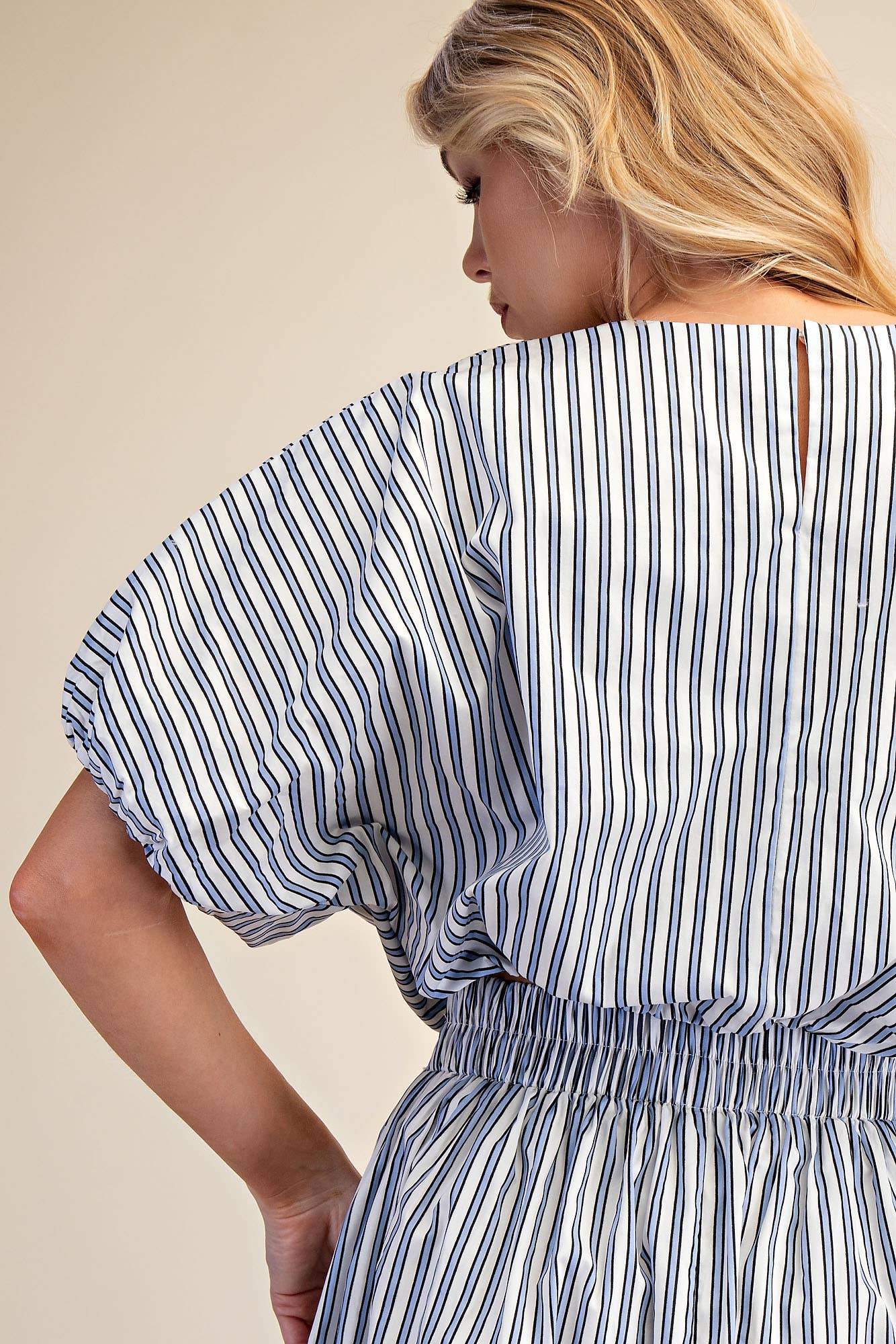 Round Neck Elastic Waist Balloon Crop Top