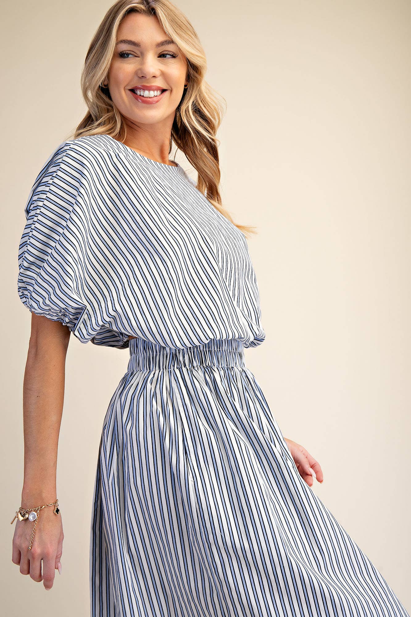 Round Neck Elastic Waist Balloon Crop Top