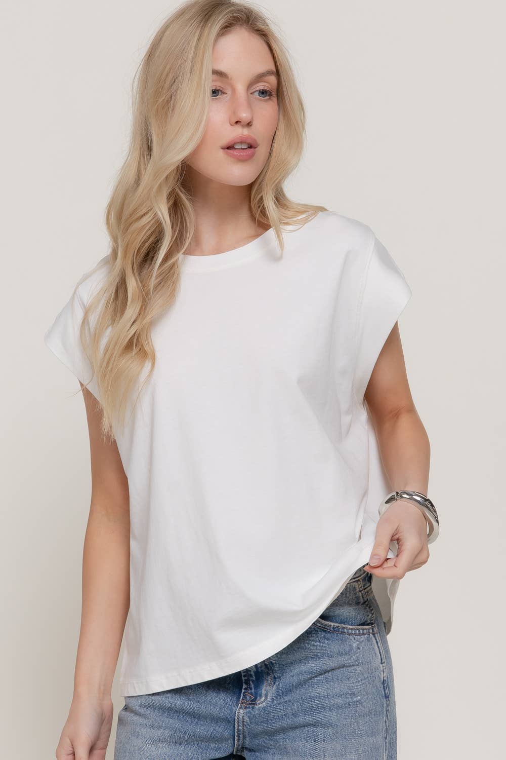 Sleeveless Round Neck Tee