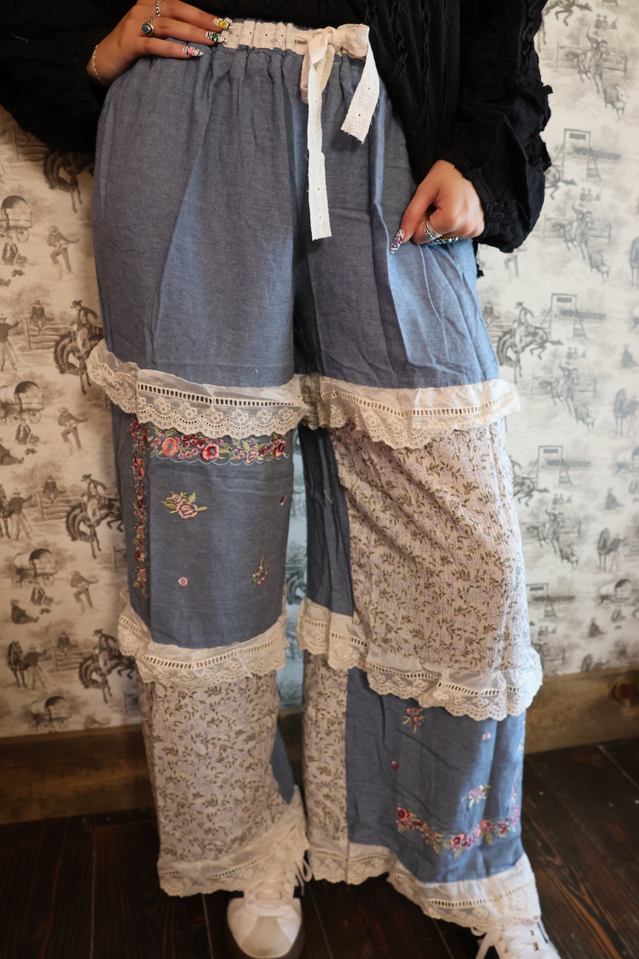 The Arrow Pant