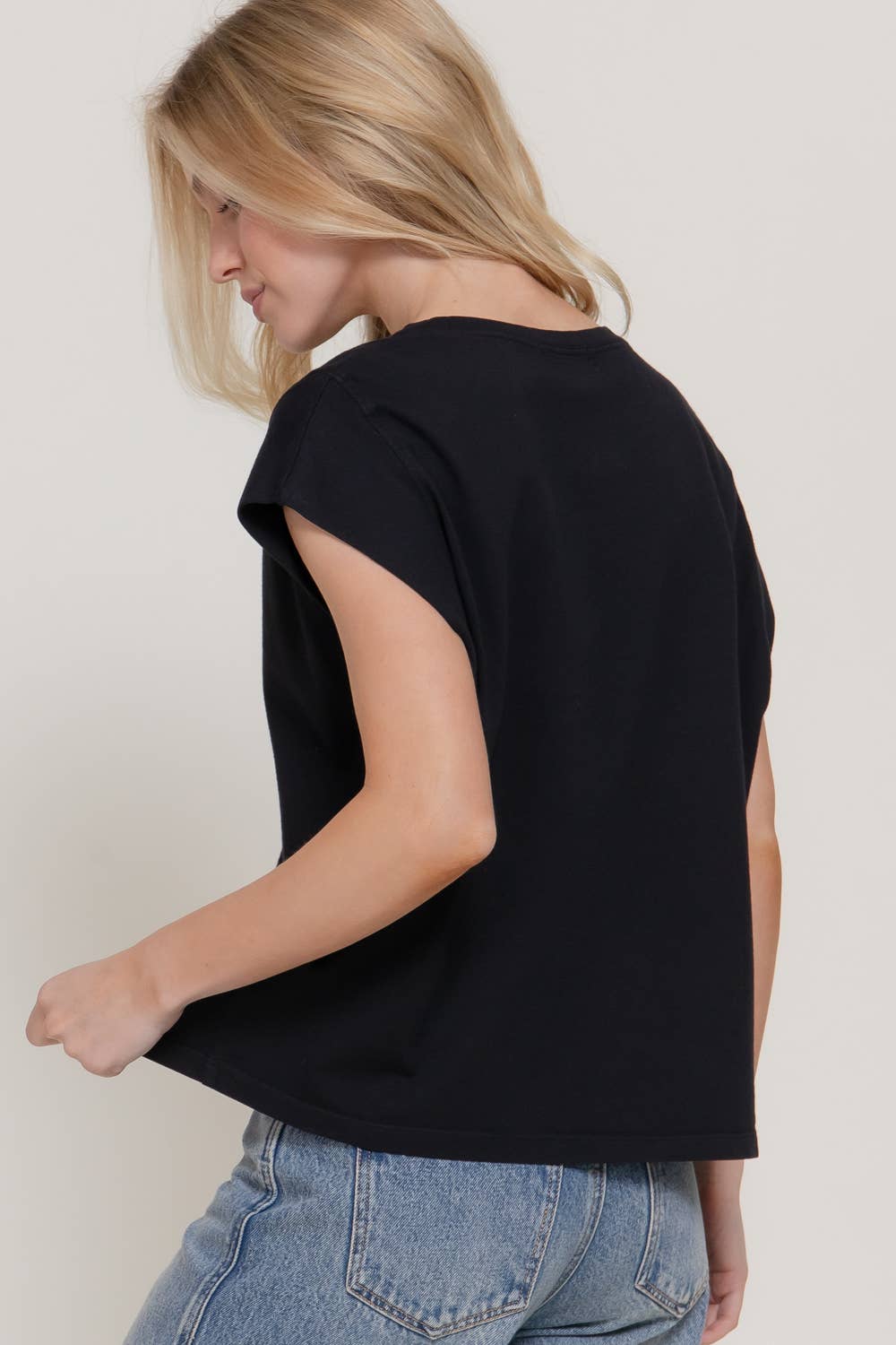 Sleeveless Round Neck Tee