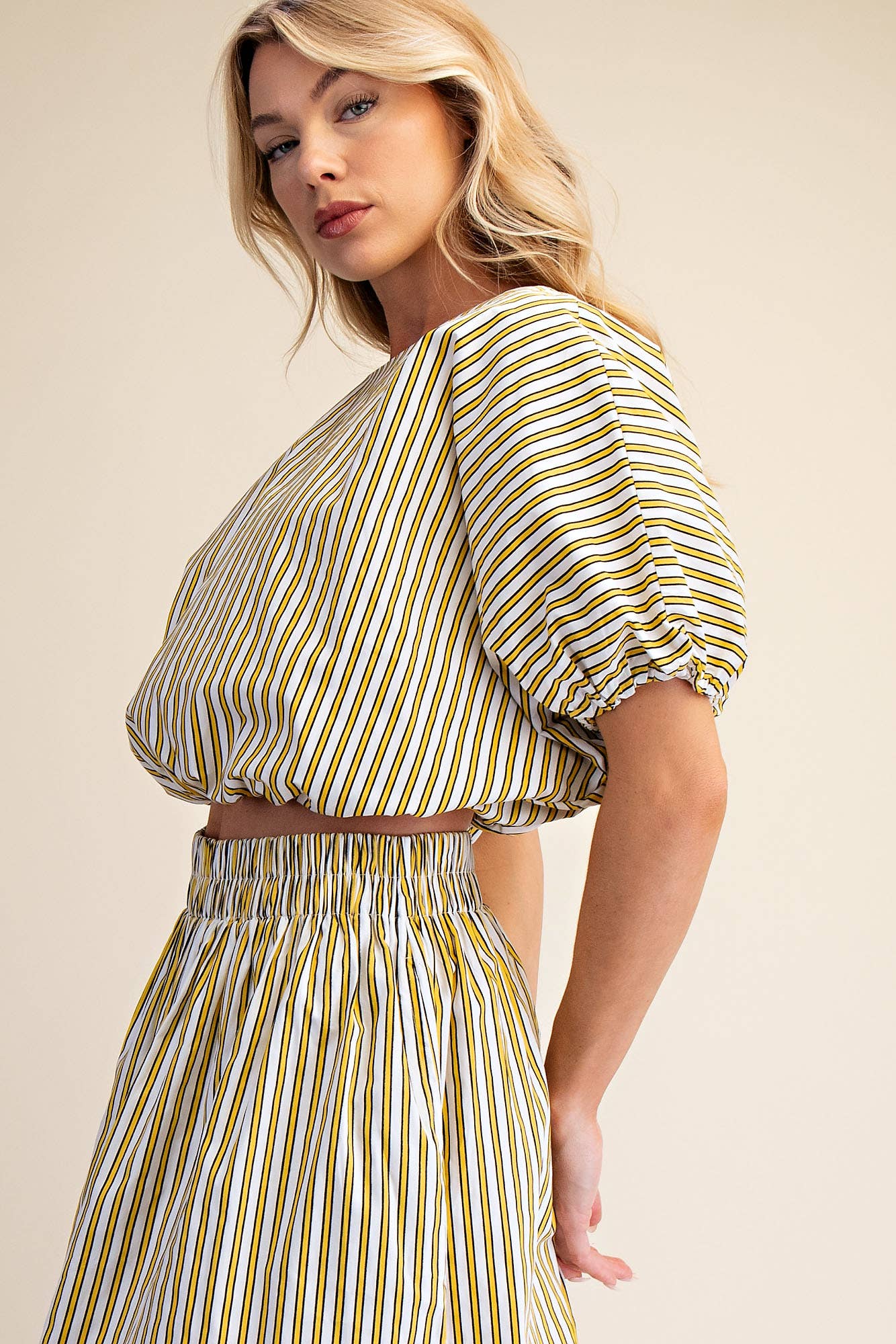 Round Neck Elastic Waist Balloon Crop Top