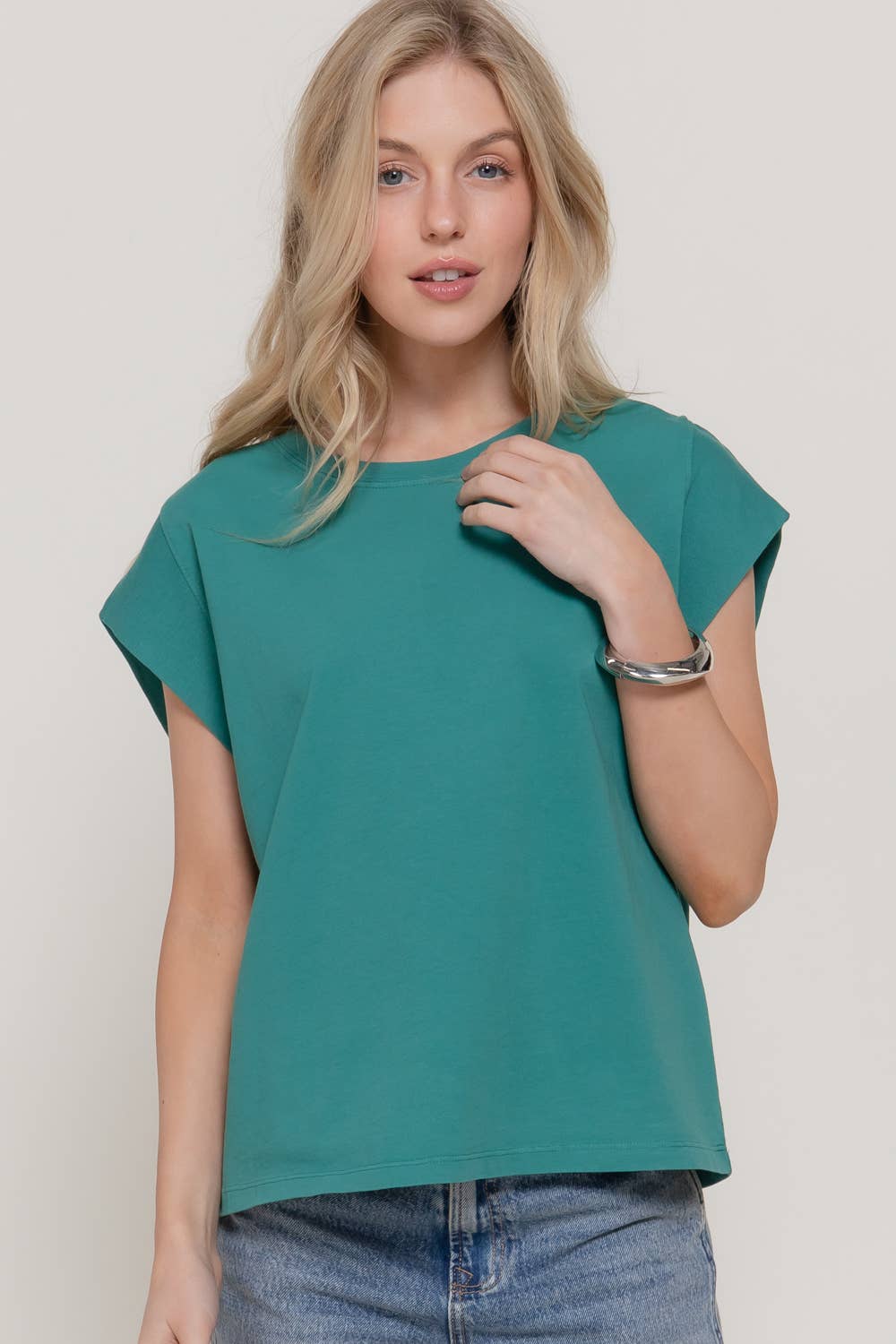 Sleeveless Round Neck Tee