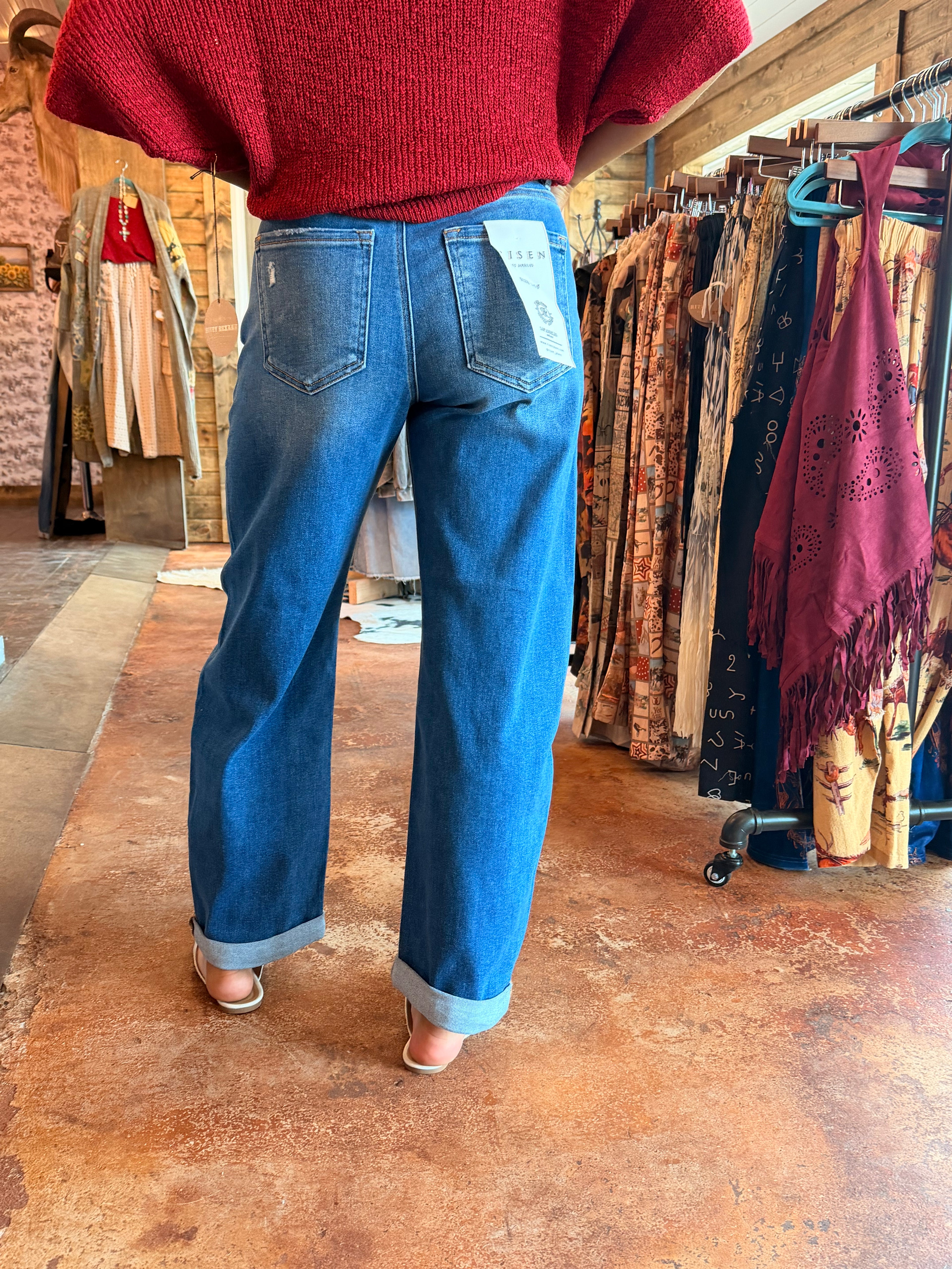 Mid RIse Barrel Jeans
