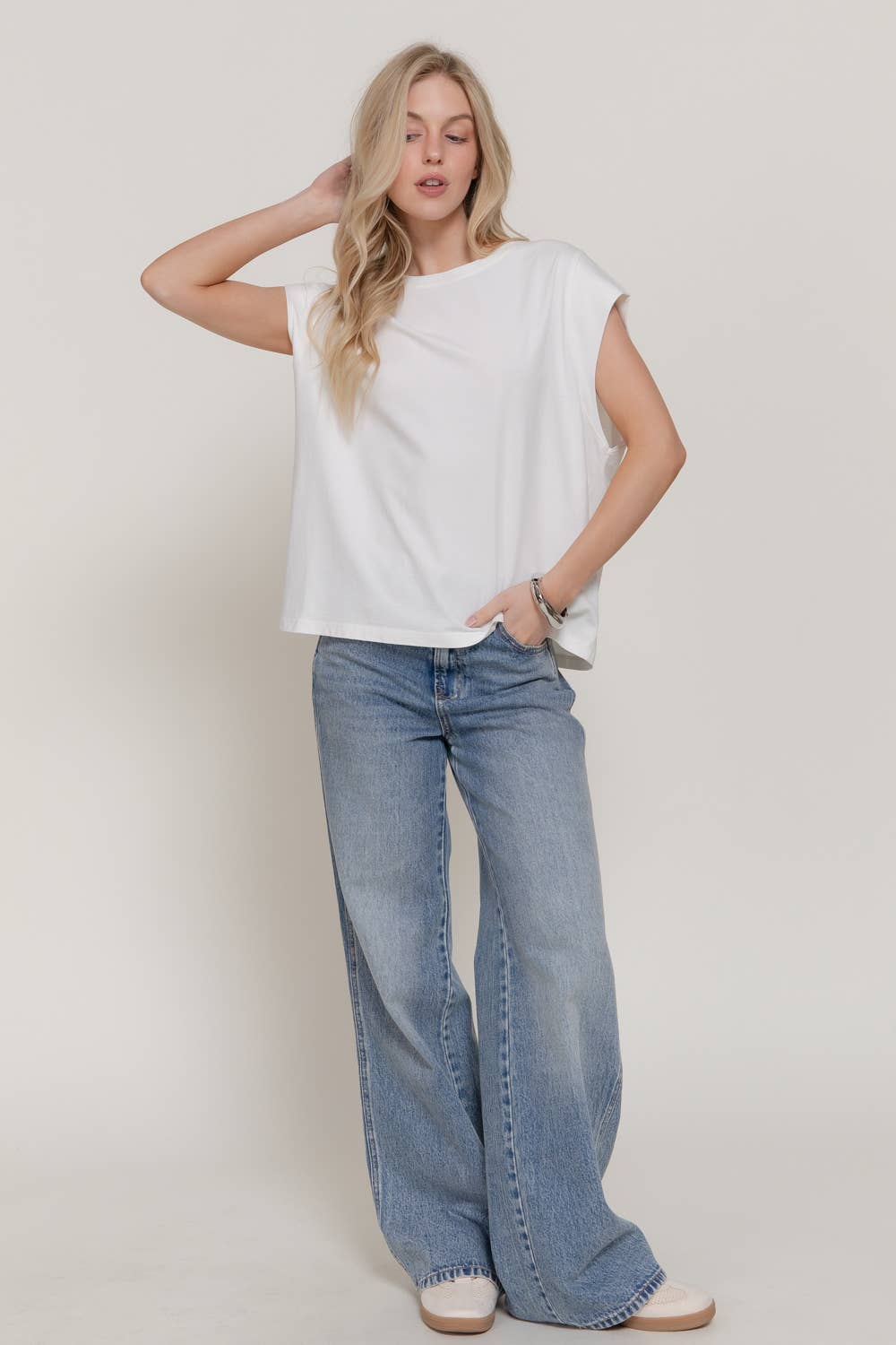 Sleeveless Round Neck Tee