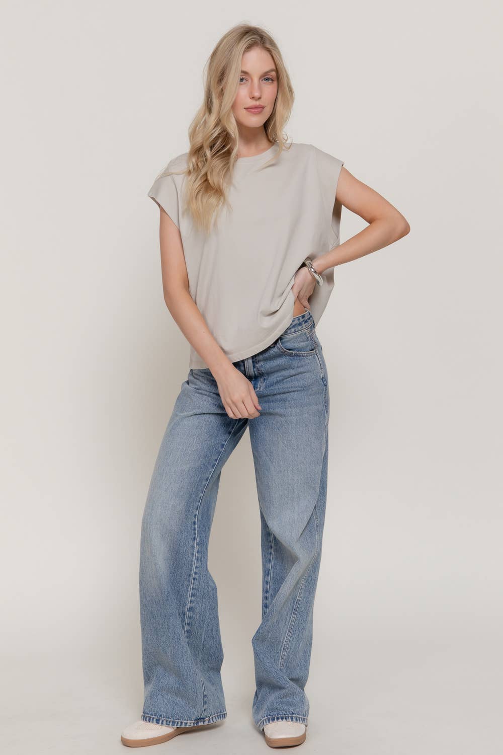 Sleeveless Round Neck Tee