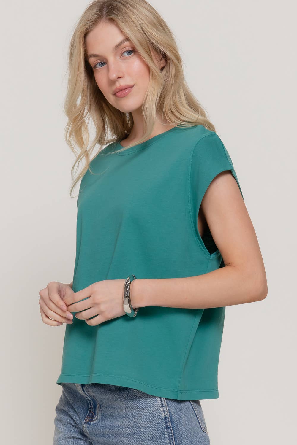 Sleeveless Round Neck Tee